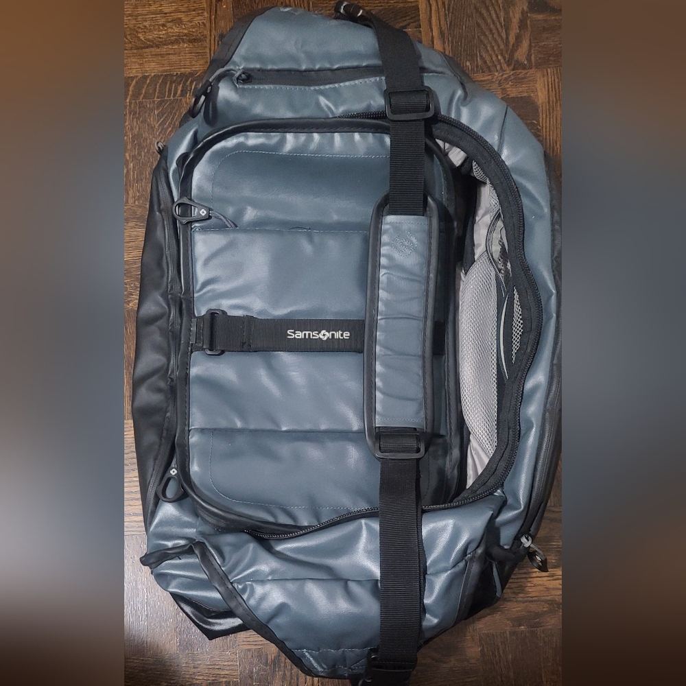 Large, Gray, Samsonite Duffle Bag